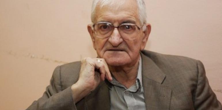 Напусна ни проф. Чавдар Добрев
